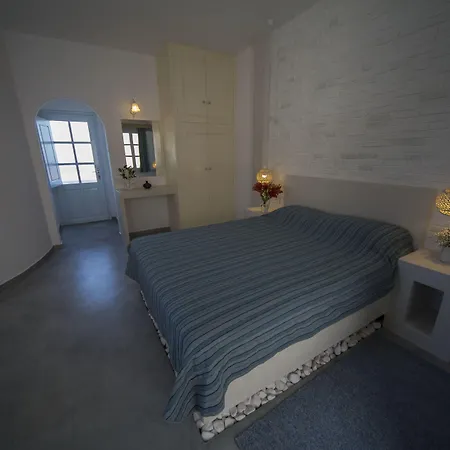 Aparthotel Ianthe & 4*