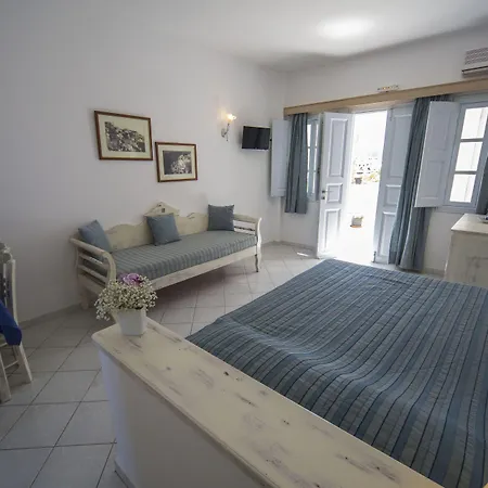 Ianthe & Oia (Santorini)