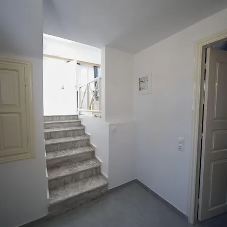 Aparthotel Ianthe & 4*