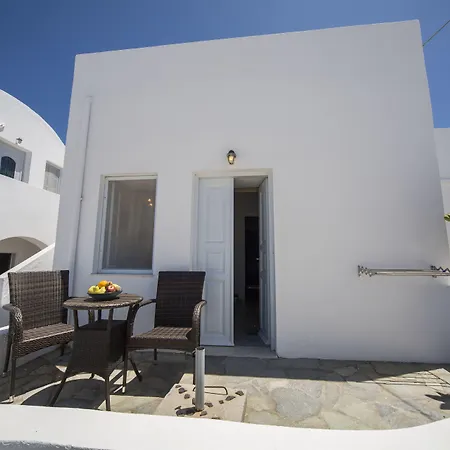 Ianthe & 4* Oia (Santorini)