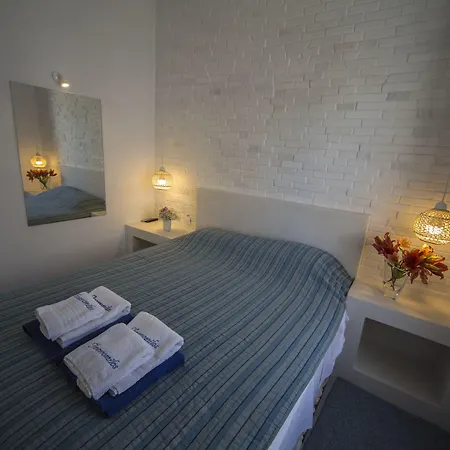 Ianthe & Aparthotel Ia