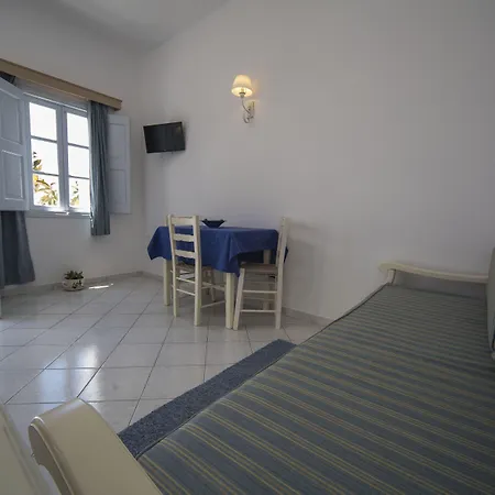 Ianthe & Aparthotel 4*