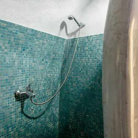 Ianthe & Aparthotel Ia