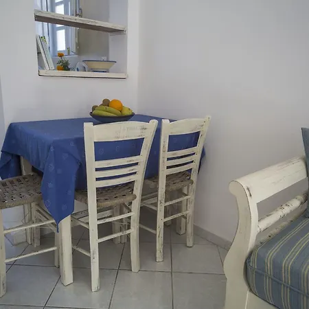 Ianthe & Apartmanhotel 2*