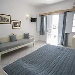 Aparthotel Ianthe & 4*