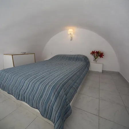 Aparthotel Ianthe & 2*