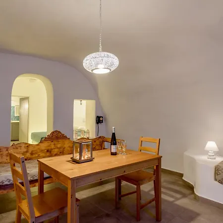 Aparthotel Ianthe & Oia (Santorini)