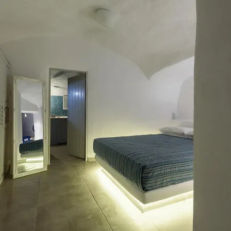 Aparthotel Ianthe & 2*