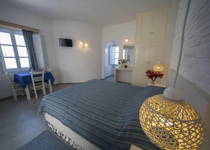 Ianthe & Апарт-отель Ия