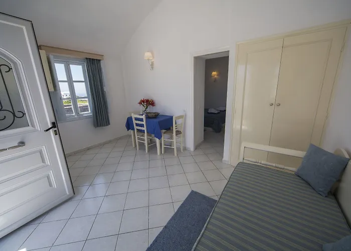 Апарт-отель Ianthe & Ия