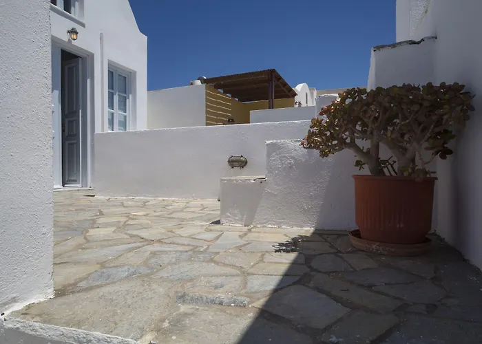 Апарт-отель Ianthe & Ия